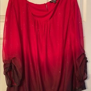 Brand new Roz & Ali top